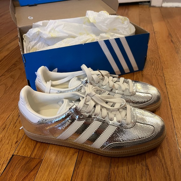 Adidas Samba OG Shoes in Silver - Picture 7 of 11